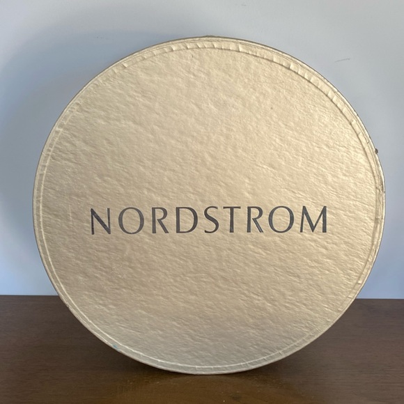 Vintage Nordstrom Silver and Gold Hatbox with Rope Handle - Picture 2 of 13